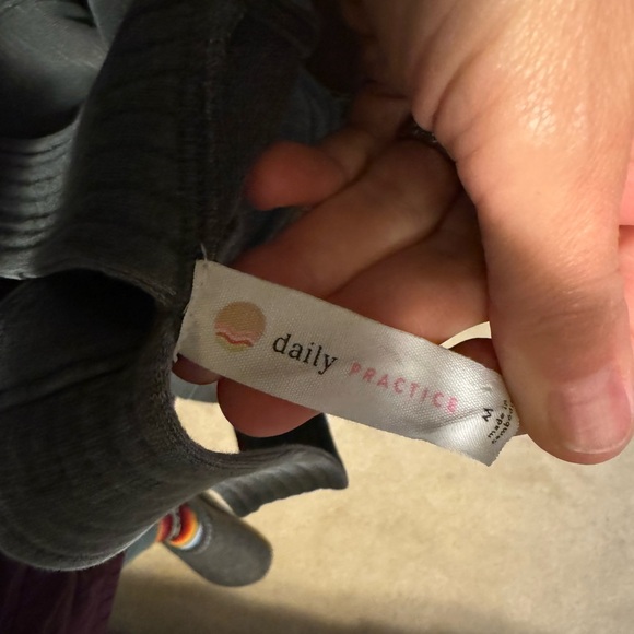 Anthropologie Jumpsuit - Picture 8 of 8